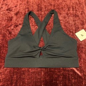 Fabletics Oasis Twist Sports Bra